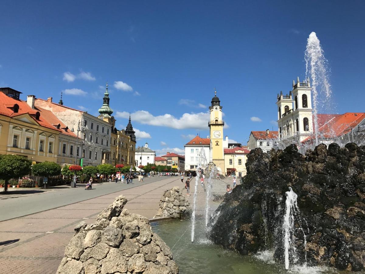 Bl - The Penthouse, 24Hr Self Check-In, 2 Bedrooms, Fireplace, Ac, Panoramic View From Main Balcony, 3-Minute Walk To City Center Banska Bystrica Exterior photo