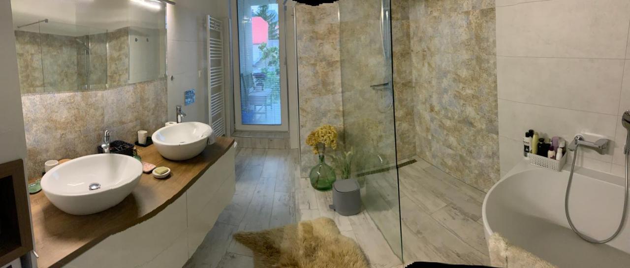 Bl - The Penthouse, 24Hr Self Check-In, 2 Bedrooms, Fireplace, Ac, Panoramic View From Main Balcony, 3-Minute Walk To City Center Banska Bystrica Exterior photo